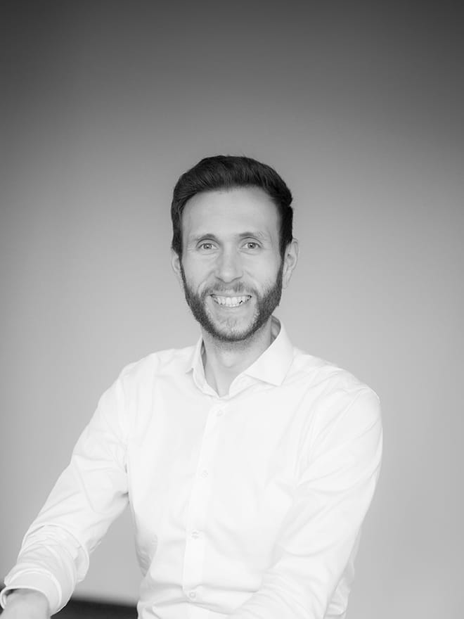 Portrait photo of Daniel Walter