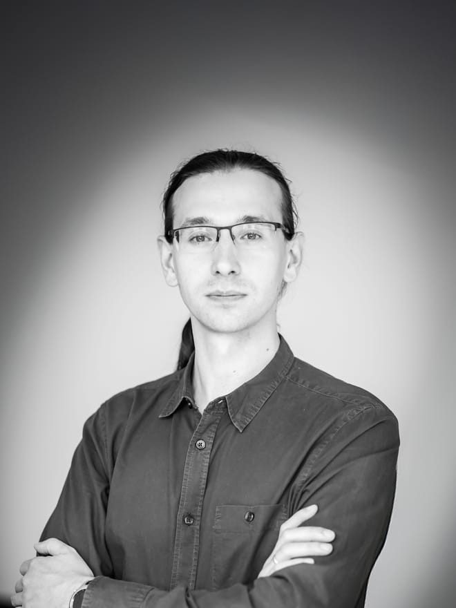 Portrait photo of Robert Juzak